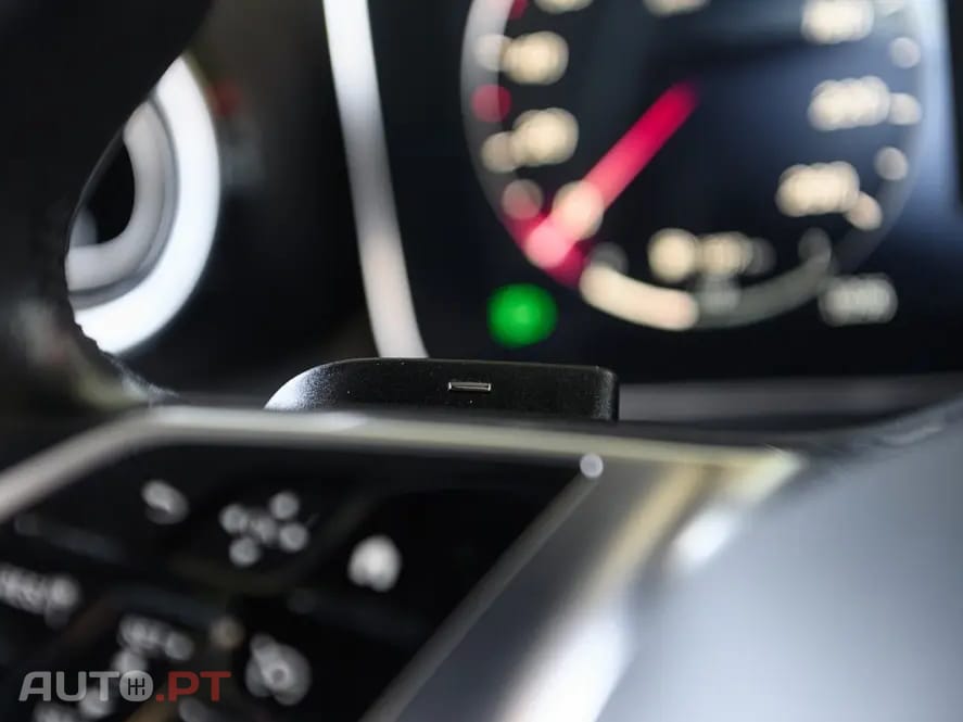 Mercedes-Benz C 300 e AMG Line