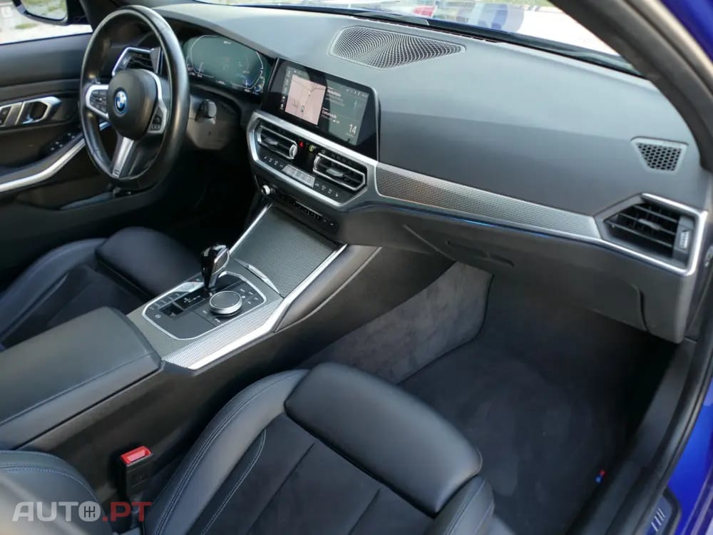 BMW 330 e Pack Desportivo M Auto