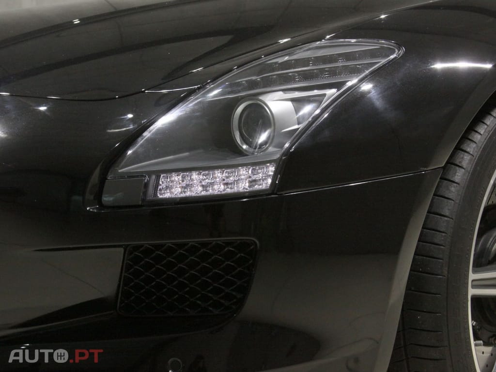 Mercedes-Benz SLS 63 AMG