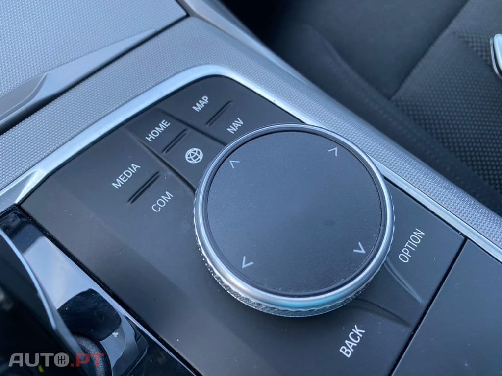 BMW 330 e Line Sport Auto