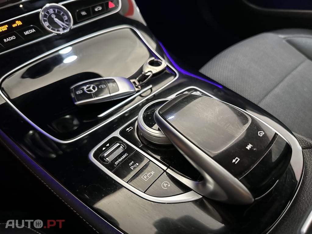 Mercedes-Benz E 220 d AMG Line