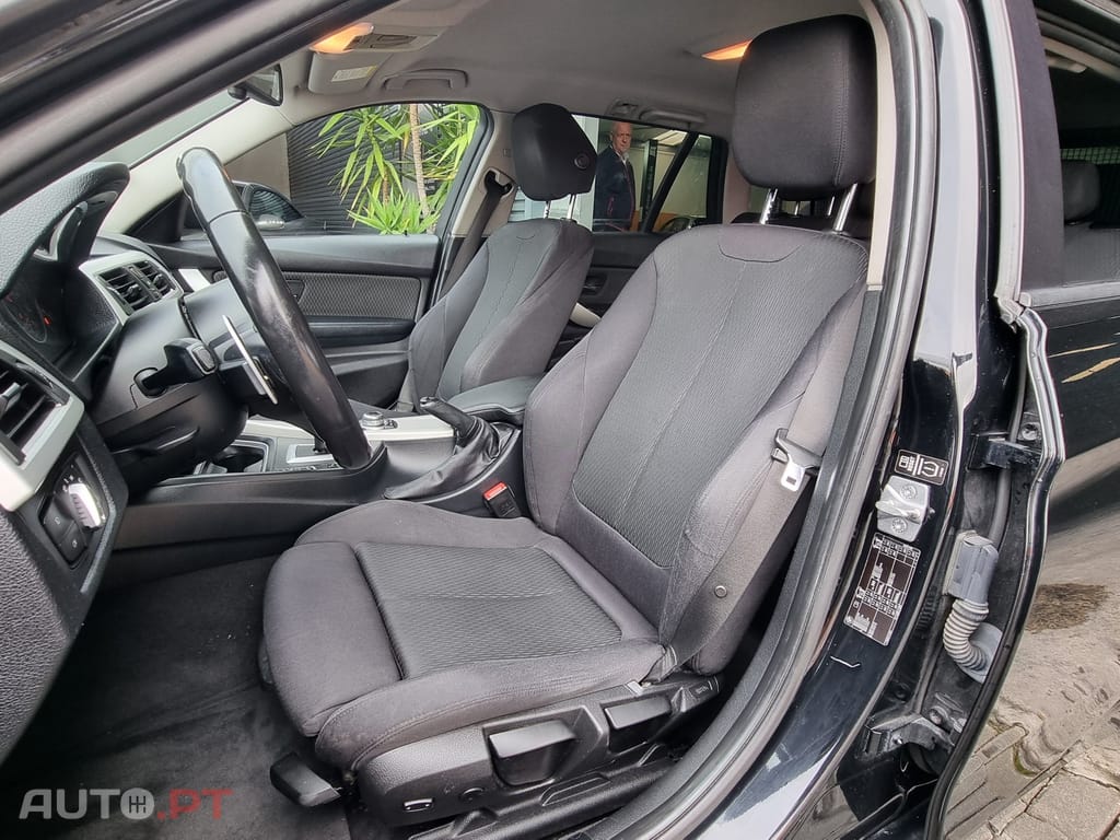 BMW 318 d Touring Auto