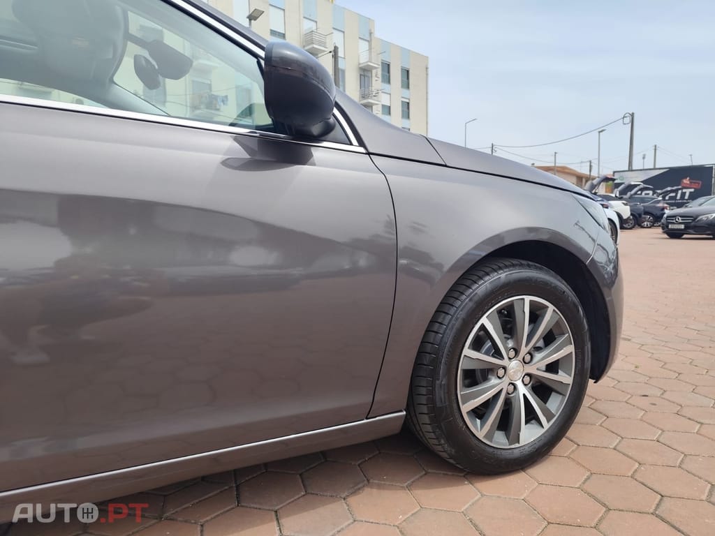 Peugeot 308 SW 1.6 BlueHDi Allure