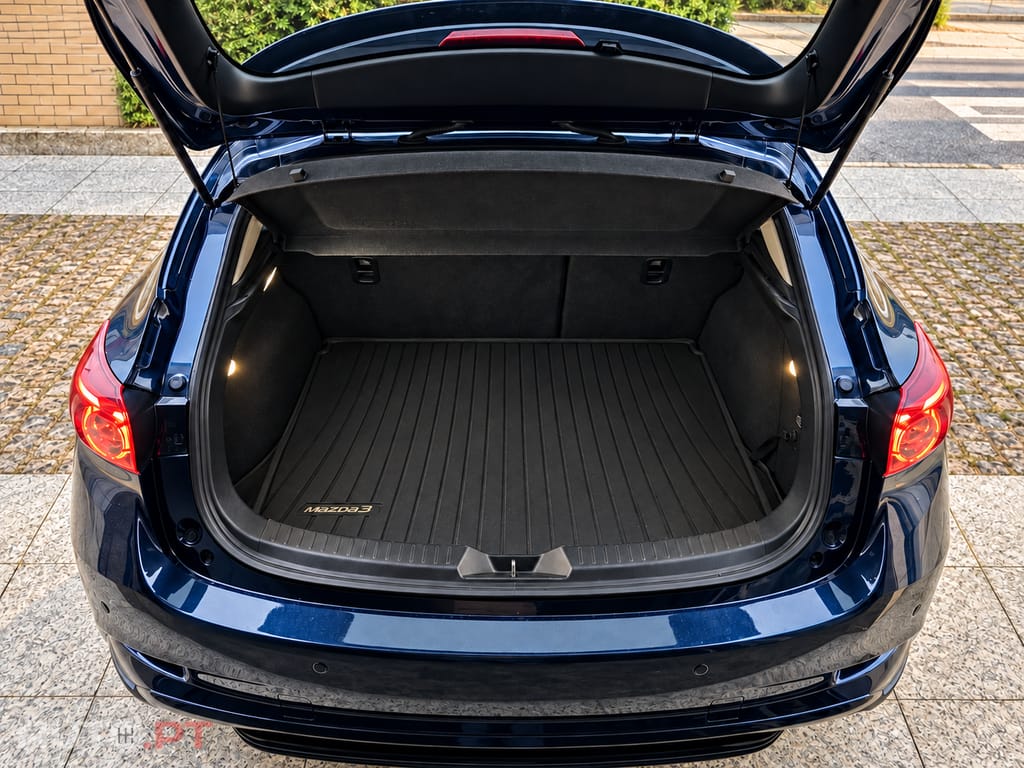 Mazda 3 1.5 D Excellence — Pack Leather + Technology