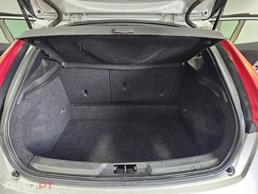 Volvo V40 1.6 D2 Kinetic