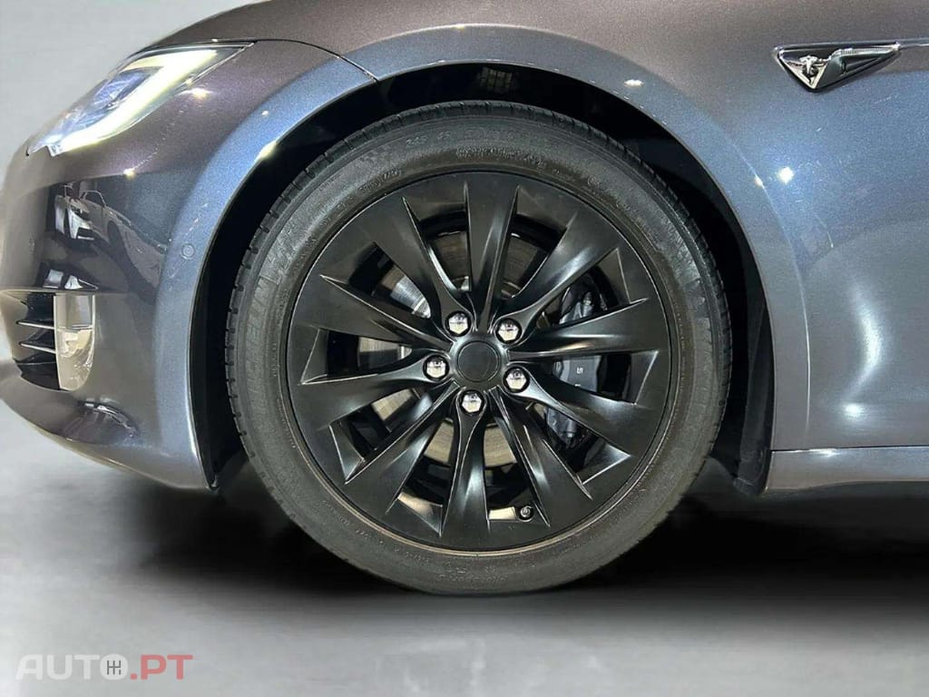 Tesla Model S 75D