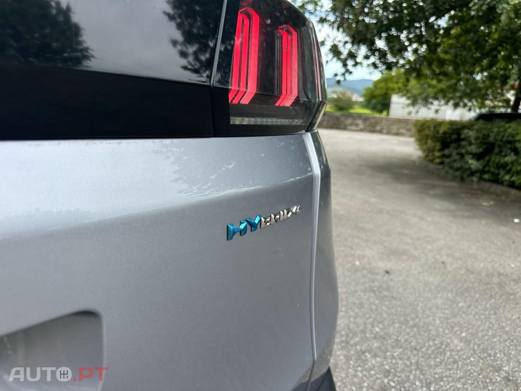 Peugeot 3008 1.6 Hybrid4 GT Pack e-EAT8