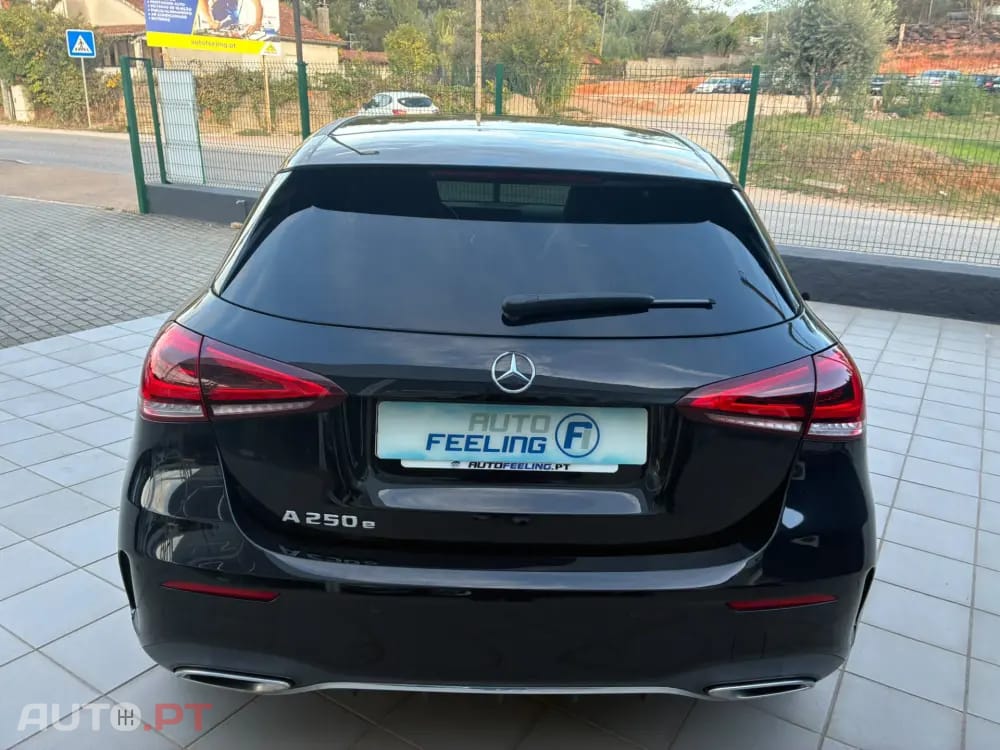 Mercedes-Benz A 250 E AMG Line
