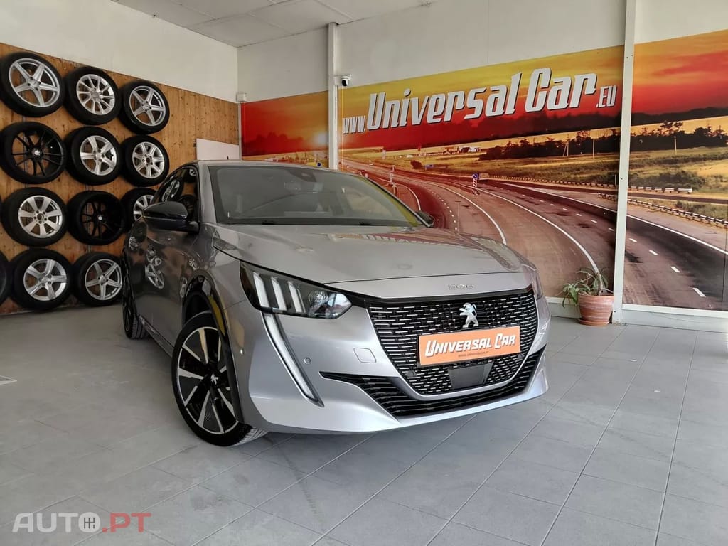 Peugeot E-208 50 kWh GT Pack