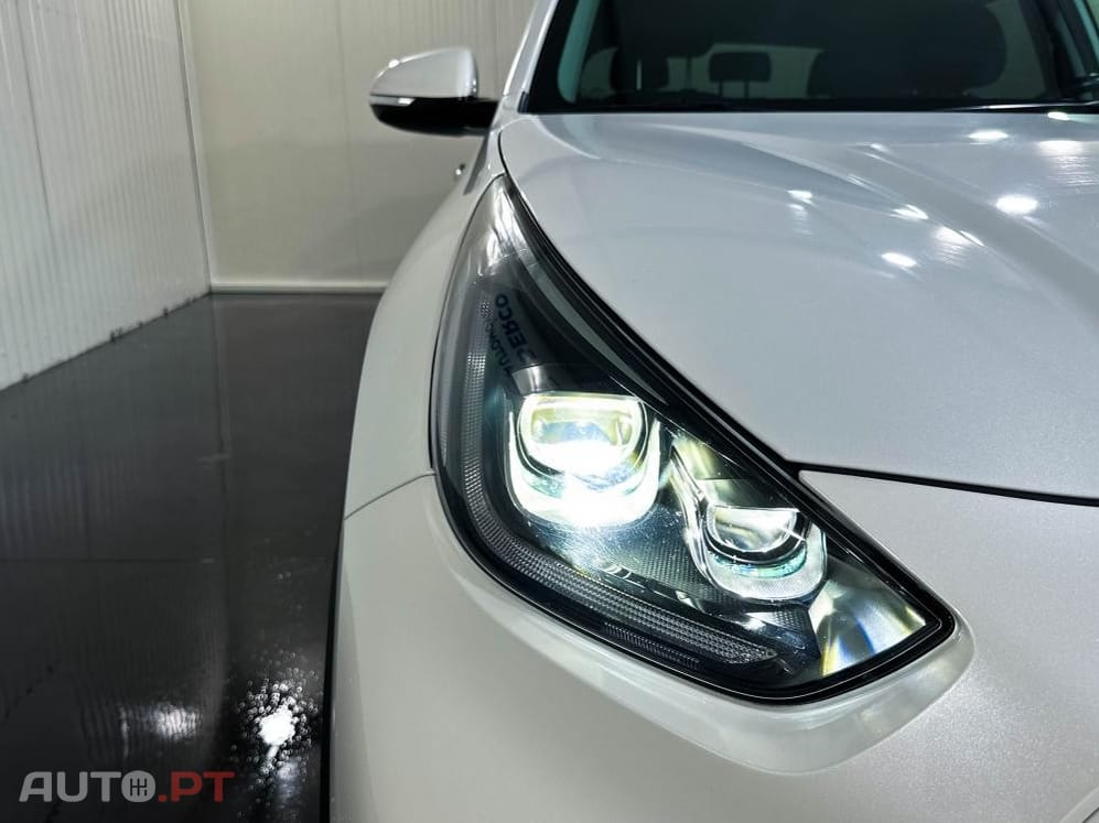 Kia Niro Premium Edition