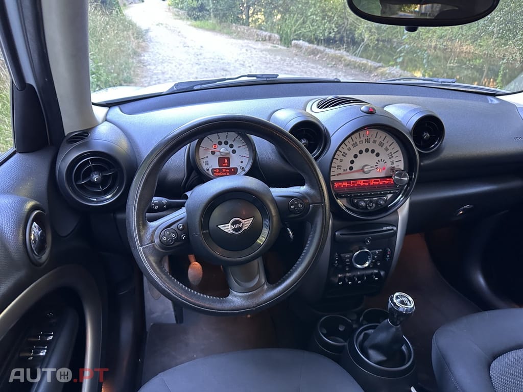 MINI Countryman One D