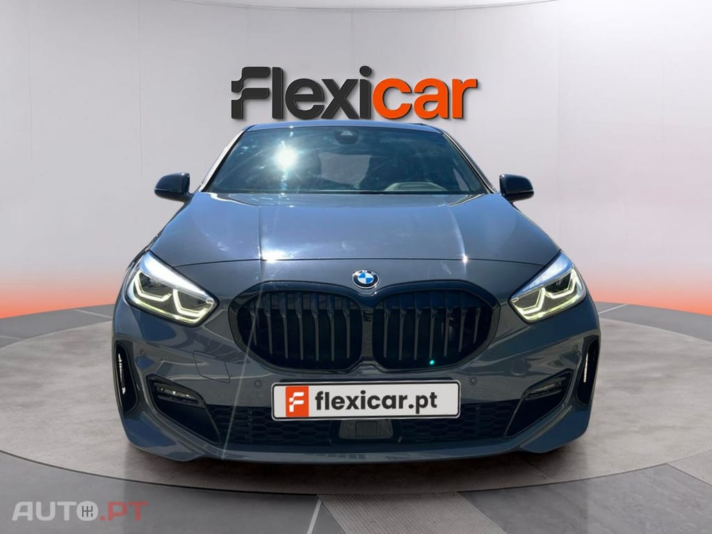 BMW 118 i Pack Desportivo M Auto