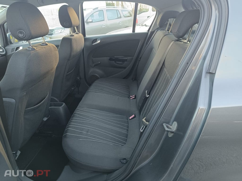 Opel Corsa 1.2 Enjoy