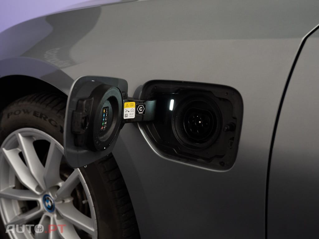 BMW 320 e Auto