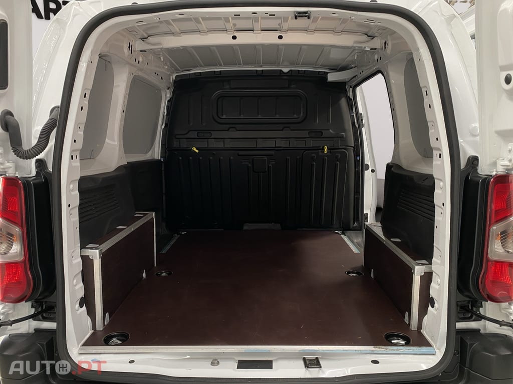 Opel Combo 1.5 CDTi Edition — fotografia 20