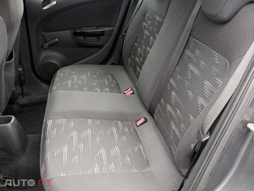 Opel Astra auto