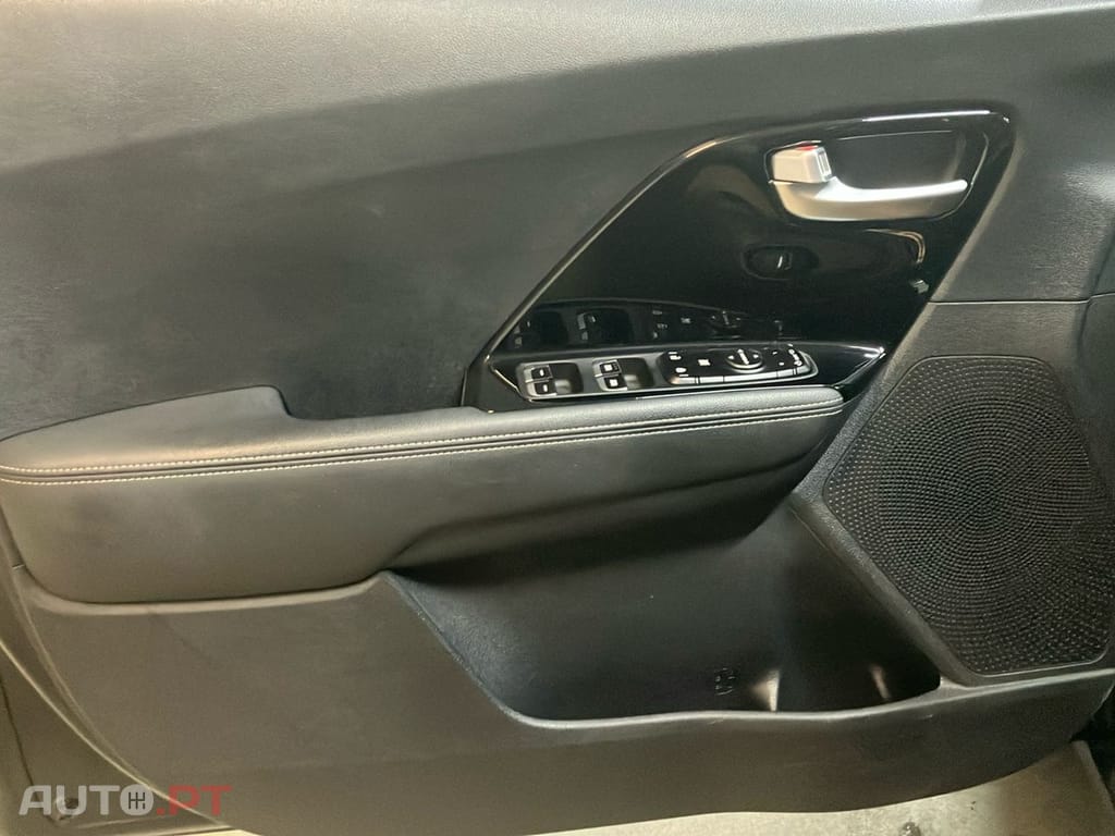 Kia Niro 1.6 GDi HEV EX