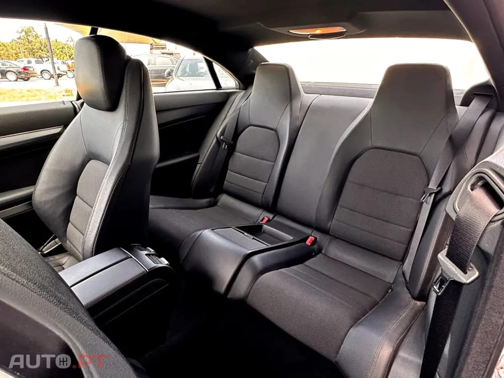 Mercedes-Benz E 220 CDi Avantgarde BlueEfficiency