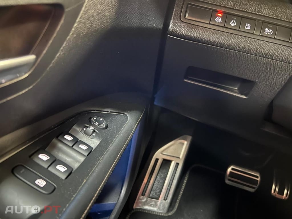 Peugeot 3008 HYBRID 225cv e-EAT8 GT Line