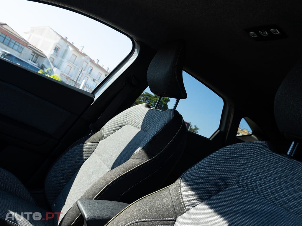 Renault Captur 1.0 TCe Techno Bi-Fuel
