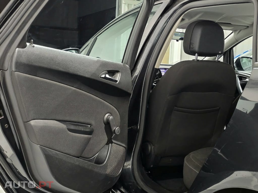 Opel Astra 1.6 CDTI Dynamic S/S