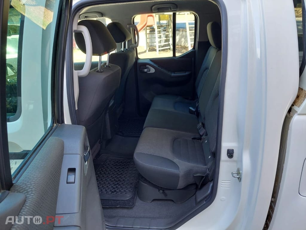 Nissan Navara 2.5 dCi CD SE 4WD