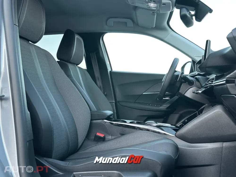 Peugeot 2008 1.2 PureTech Allure EAT8
