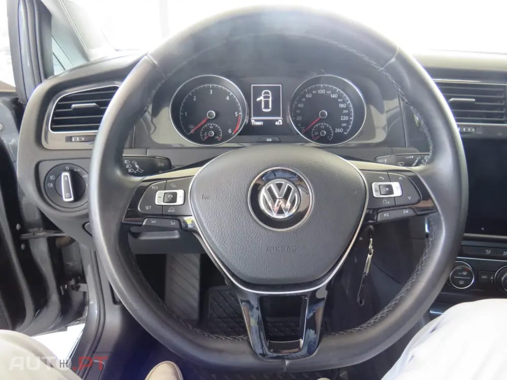Volkswagen Golf 1.6 TDI Confortline