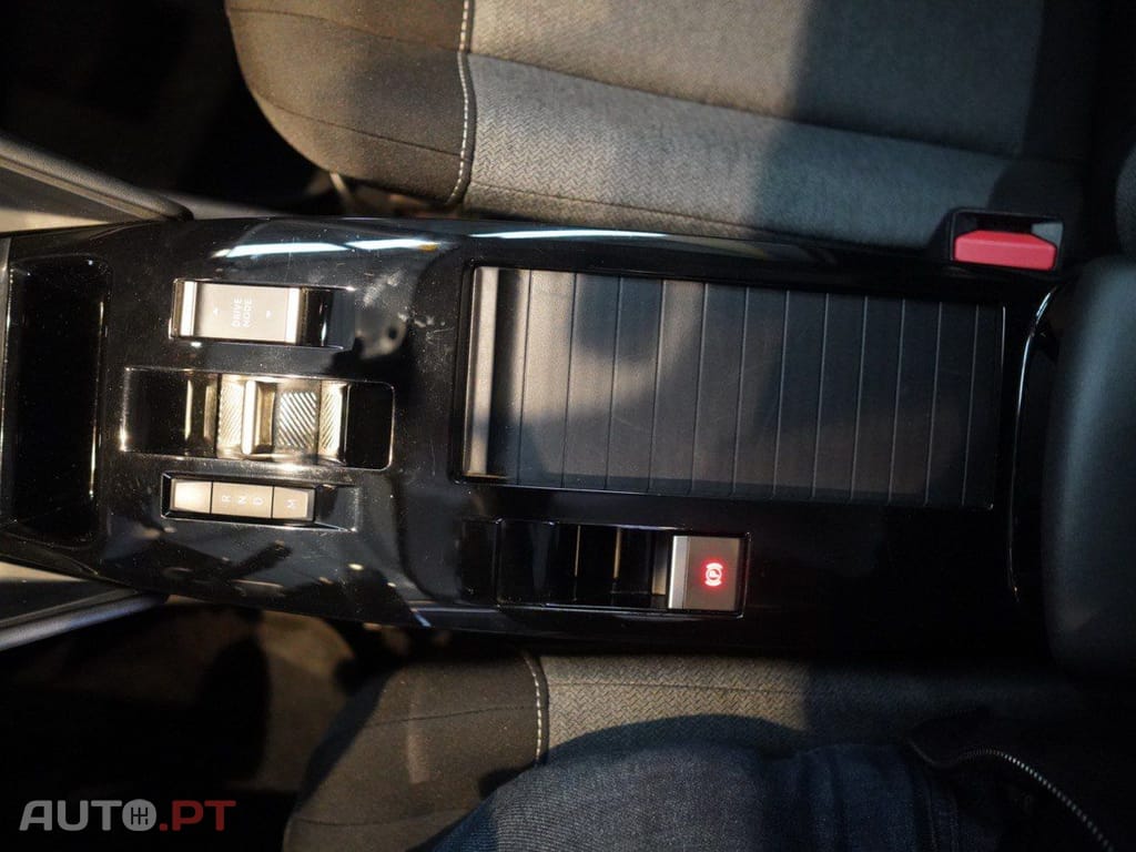 Citroen C4 1.2i Feel EAT8
