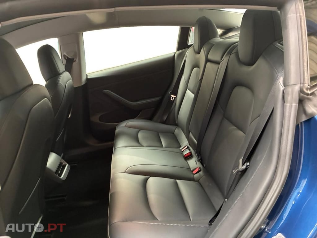 Tesla Model 3 Standard Range Plus RWD