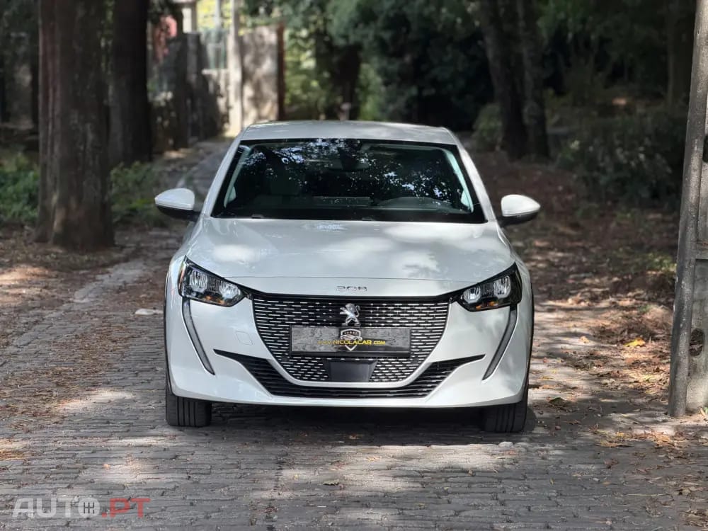 Peugeot E-208 50 kWh Allure Pack