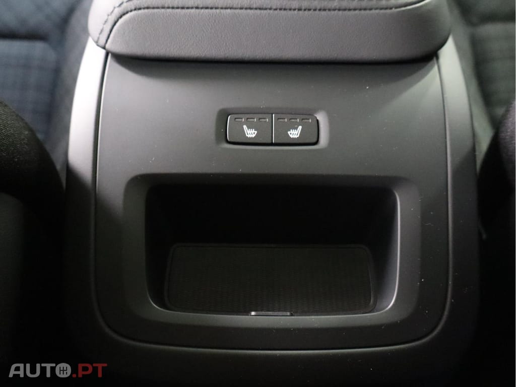 Volvo XC60 2.0 T6 350 AWD PHEV Core Auto