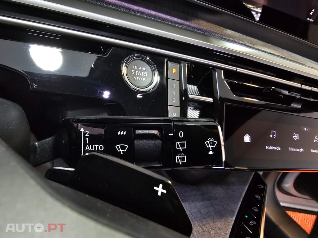 Peugeot 5008 ALLURE HYBRID E-DCS6