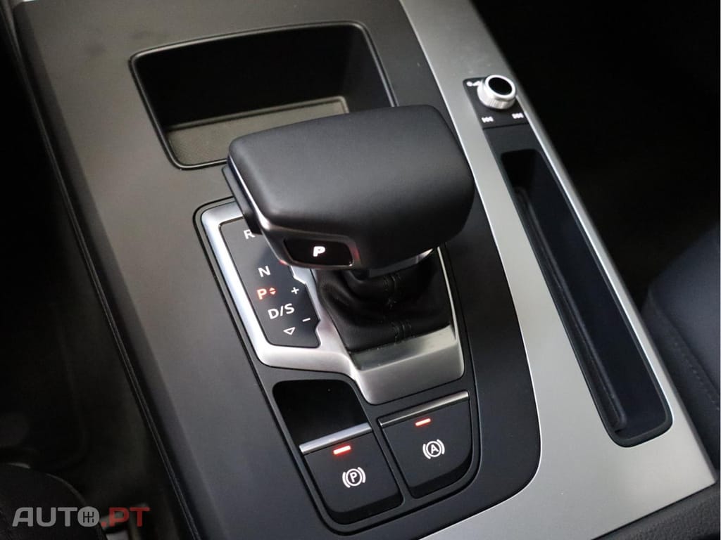 Audi Q5 50 TFSIe quattro S tronic Advance 