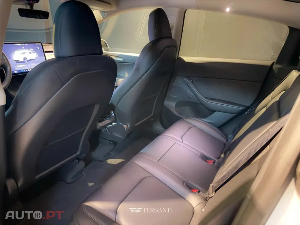 Tesla Model Y Long Range Dual Motor AWD
