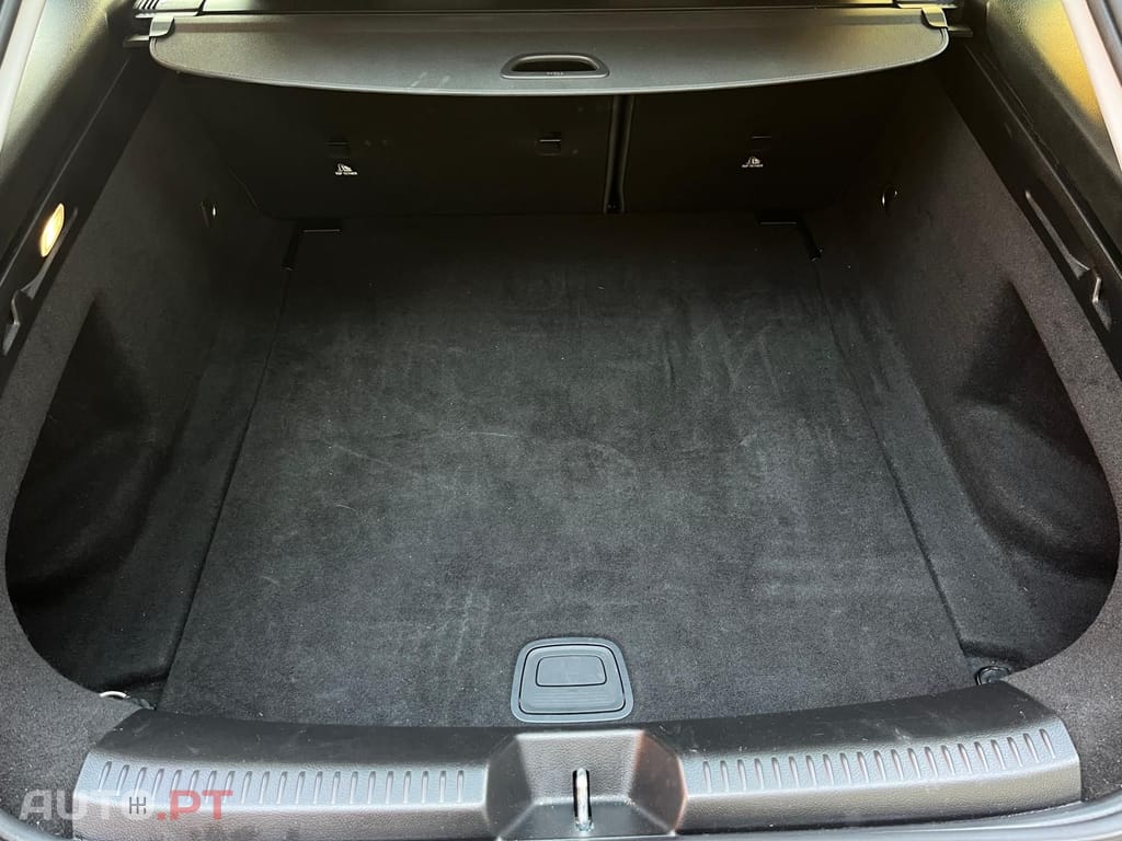 Mercedes-Benz CLA 180 SB DCT 