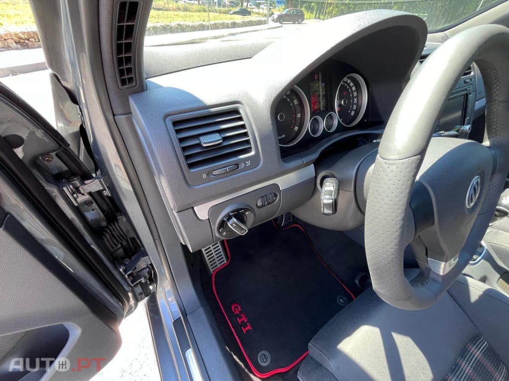 Volkswagen Golf 2.0 GTi