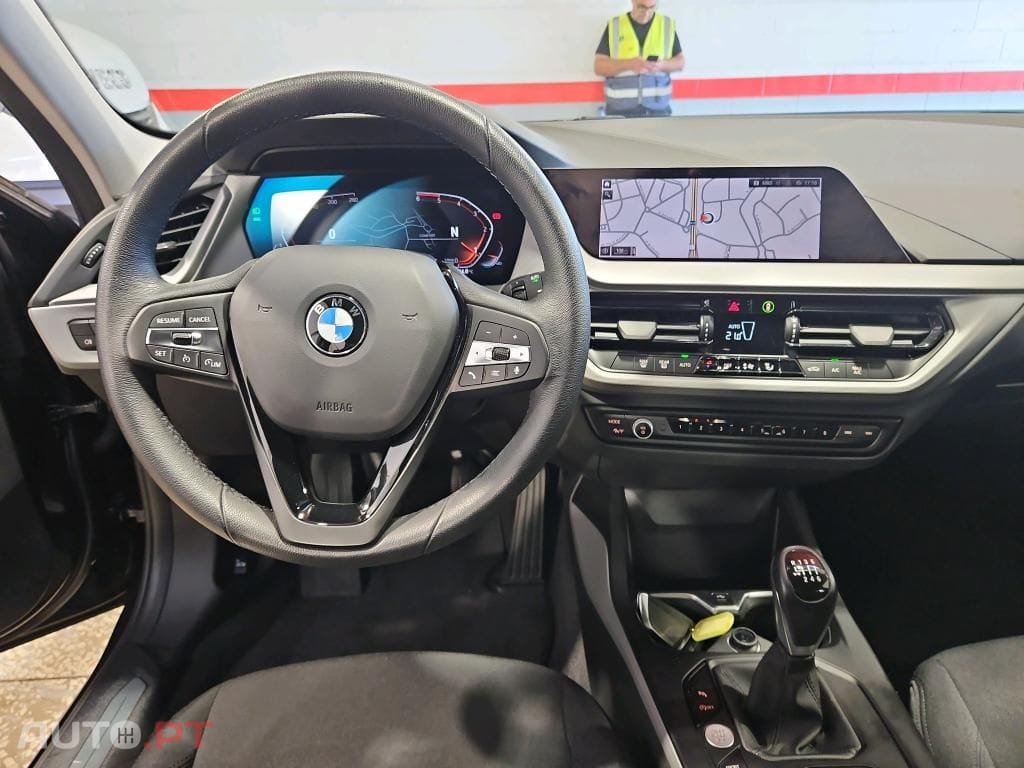BMW 116 d Advantage — fotografia 7