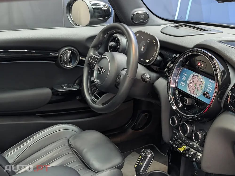 MINI Cooper Cooper SE Yours