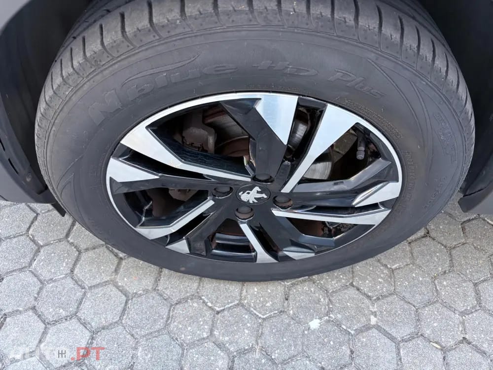 Peugeot 2008 1.2 PureTech Allure