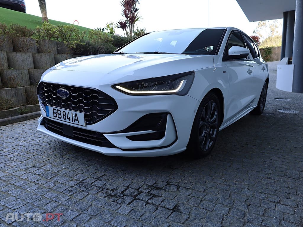Ford Focus 1.0 Eco Boost MHEV ST-Line