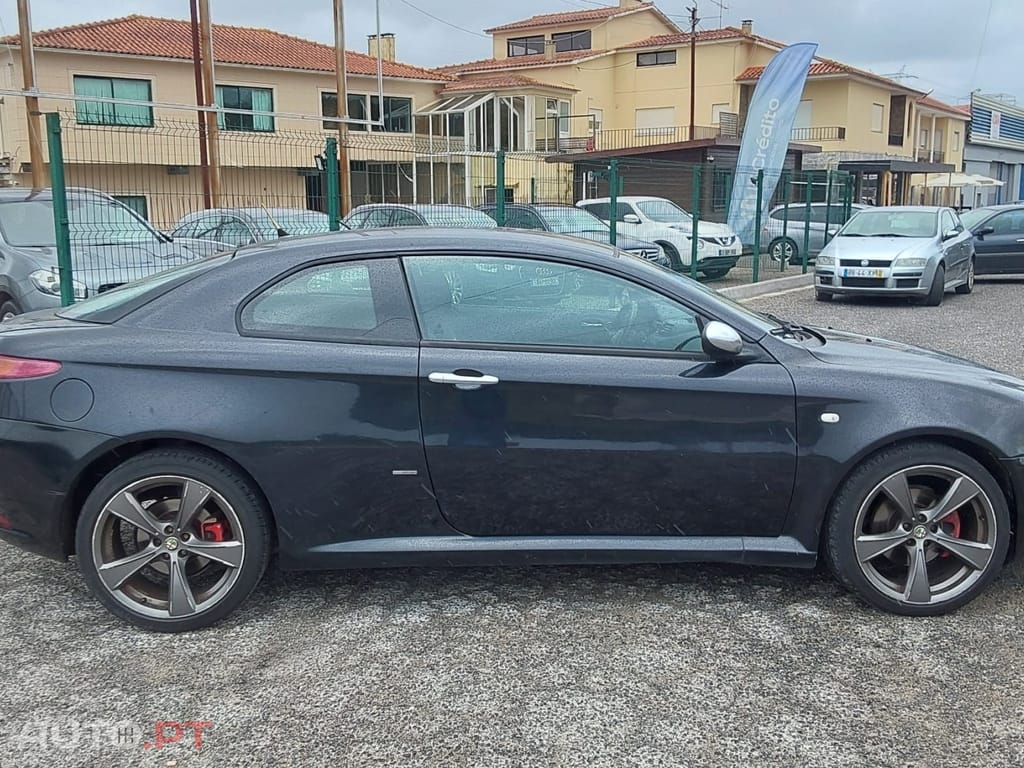 Alfa Romeo GT 1.9 JTD M-JET Q2 Distinctive