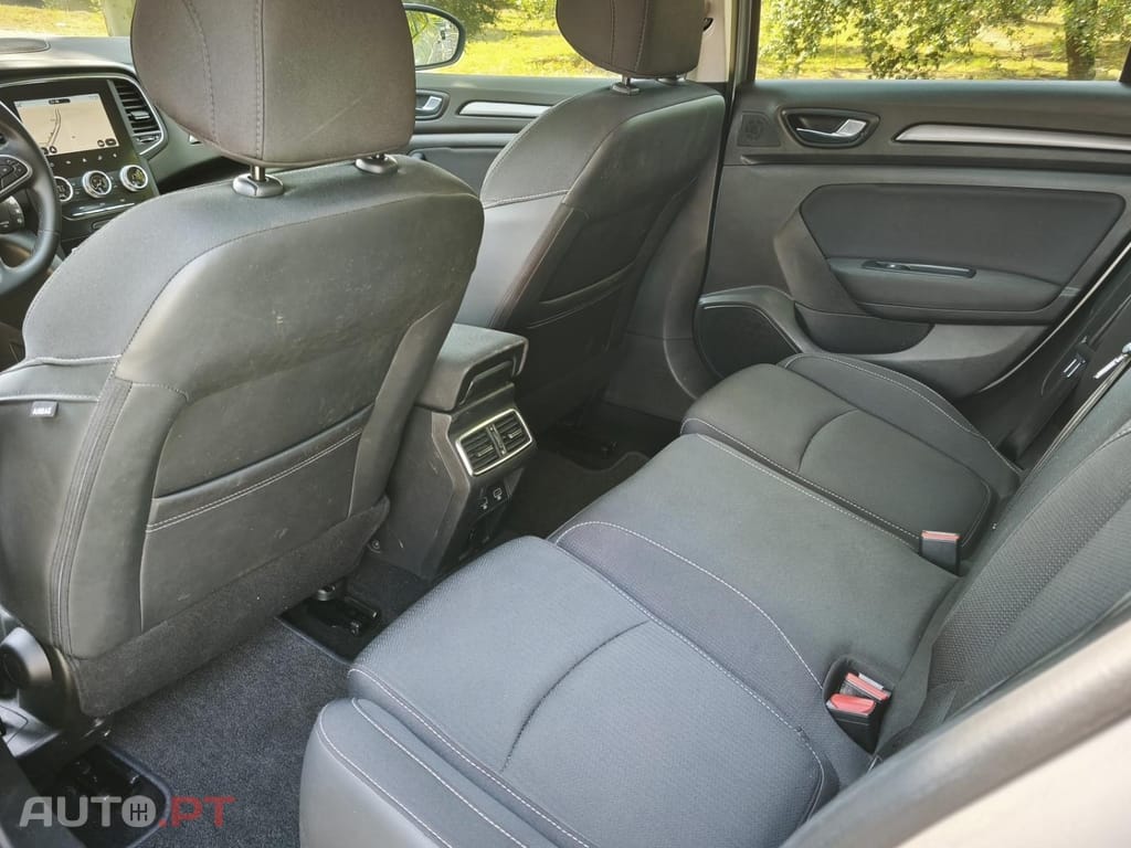 Renault Mégane Sport Tourer 1.5 Blue dCi Business — fotografia 5