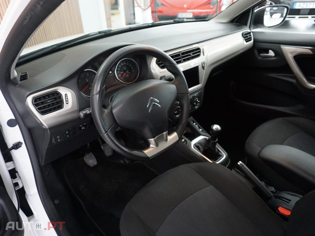 Citroen C-Elysée 1.2 PureTech Shine