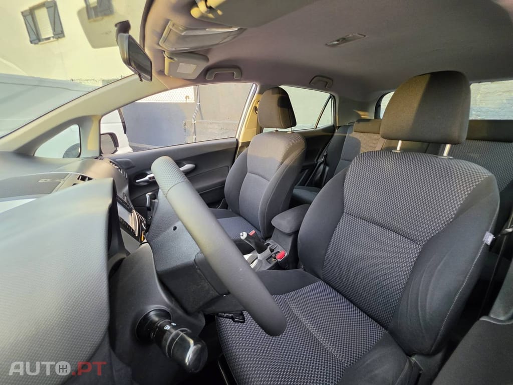 Toyota Auris 1.4 D-4D Comfort MM+Navi