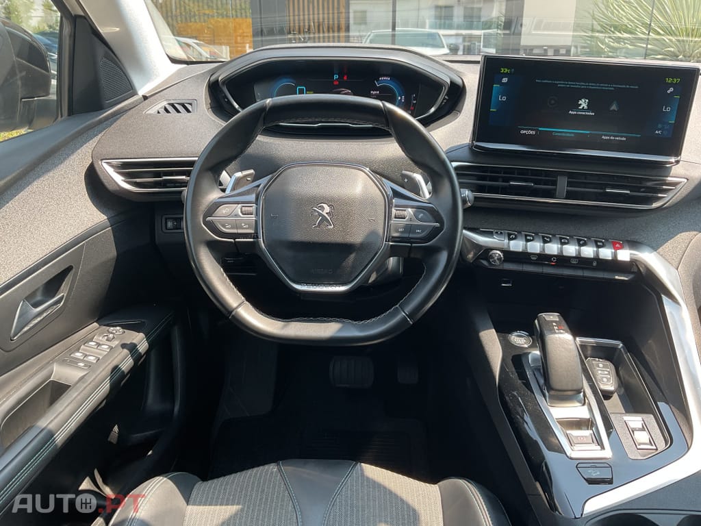 Peugeot 3008 1.6 Hybrid4 Allure e-EAT8
