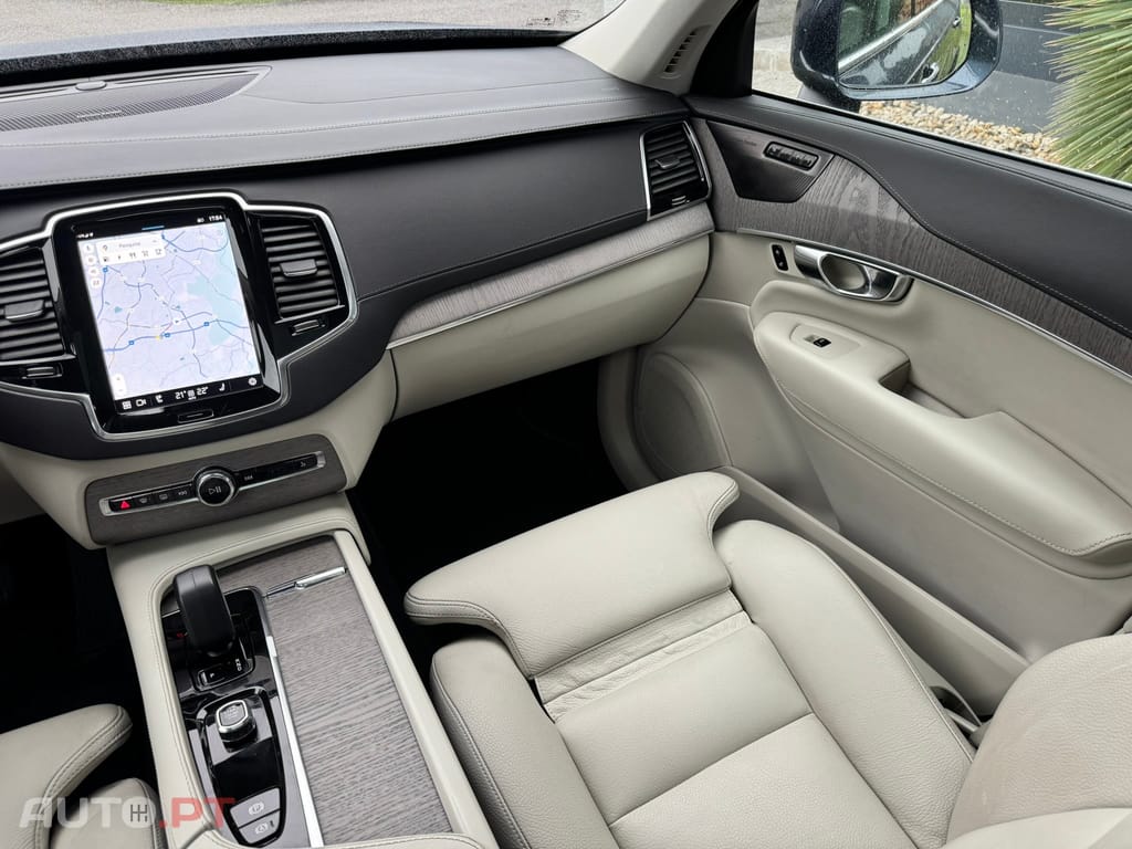 Volvo XC90 2.0 T8 PHEV Plus Bright AWD