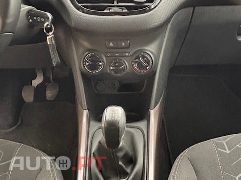 Peugeot 2008 1.2 PURETECH STYLE
