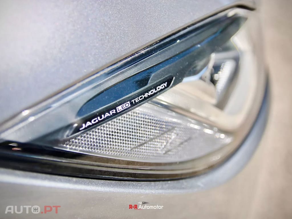 Jaguar I-Pace EV400 R-Dynamic HSE AWD