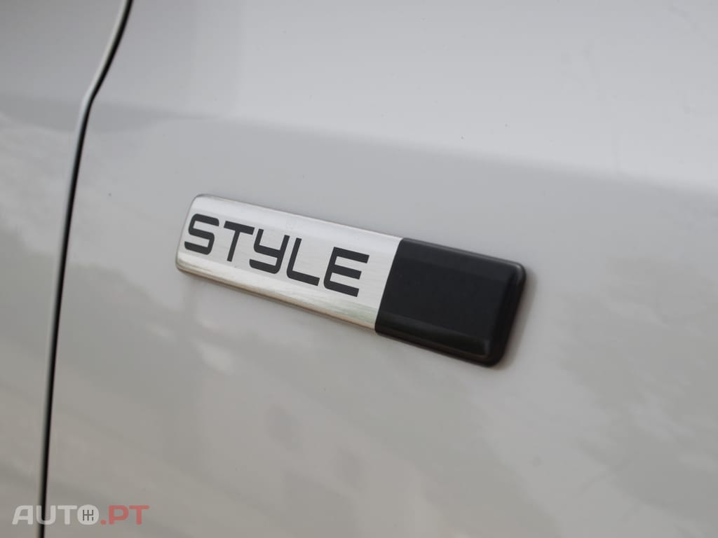 Peugeot 308 SW STYLE 1.6 HDI 100cv